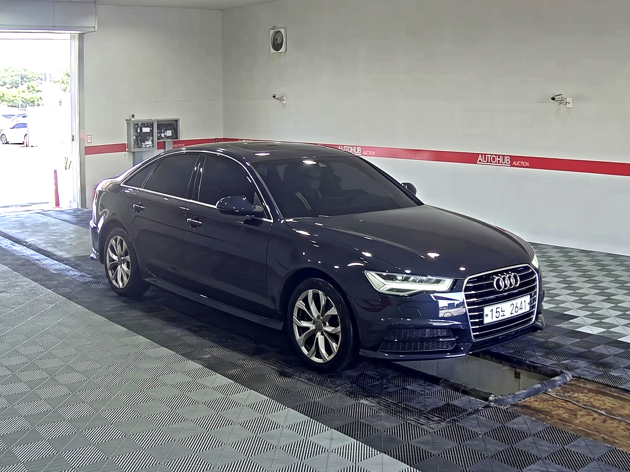 Audi A6-gal_1