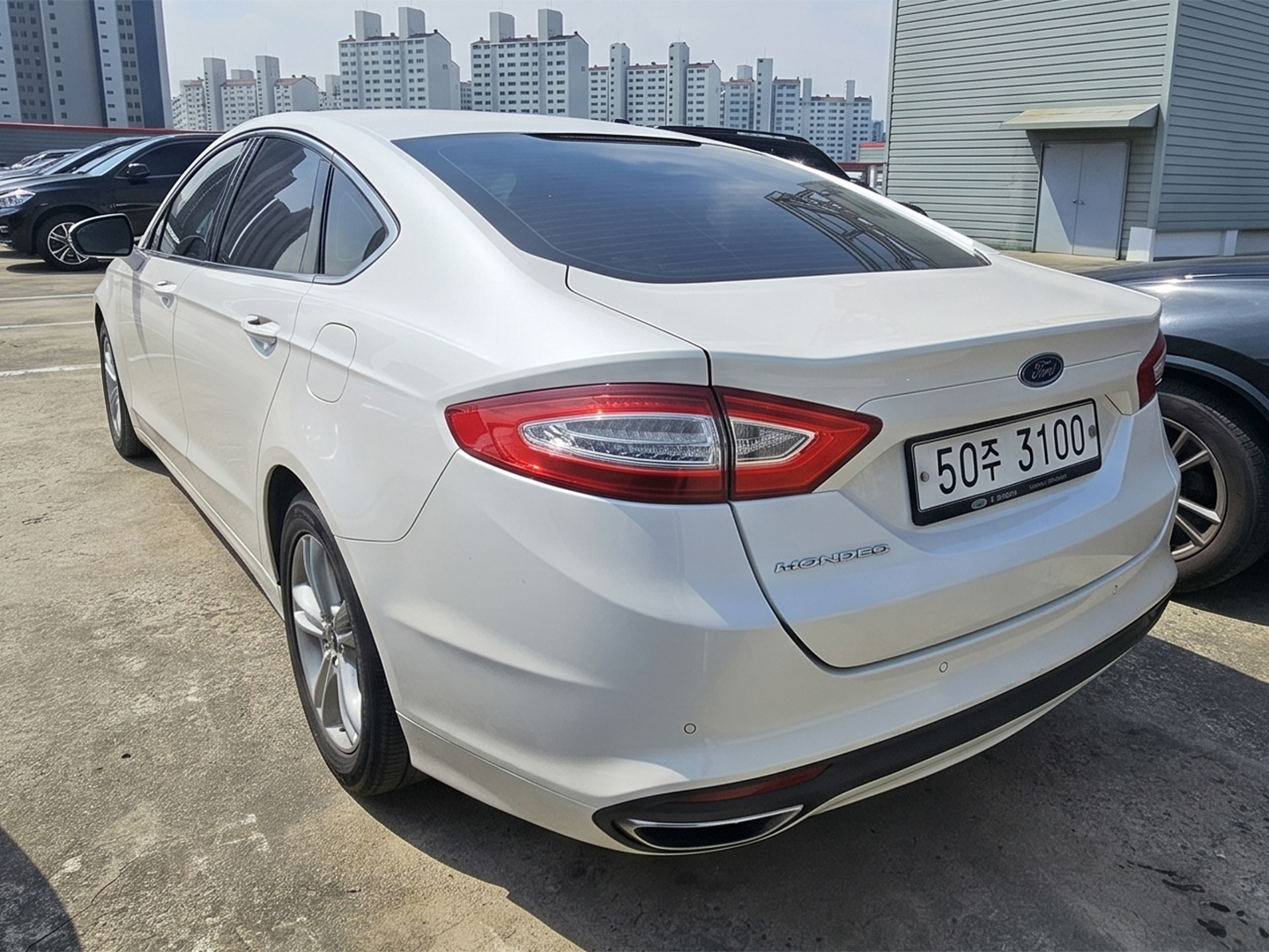 Ford Mondeo-gal_2