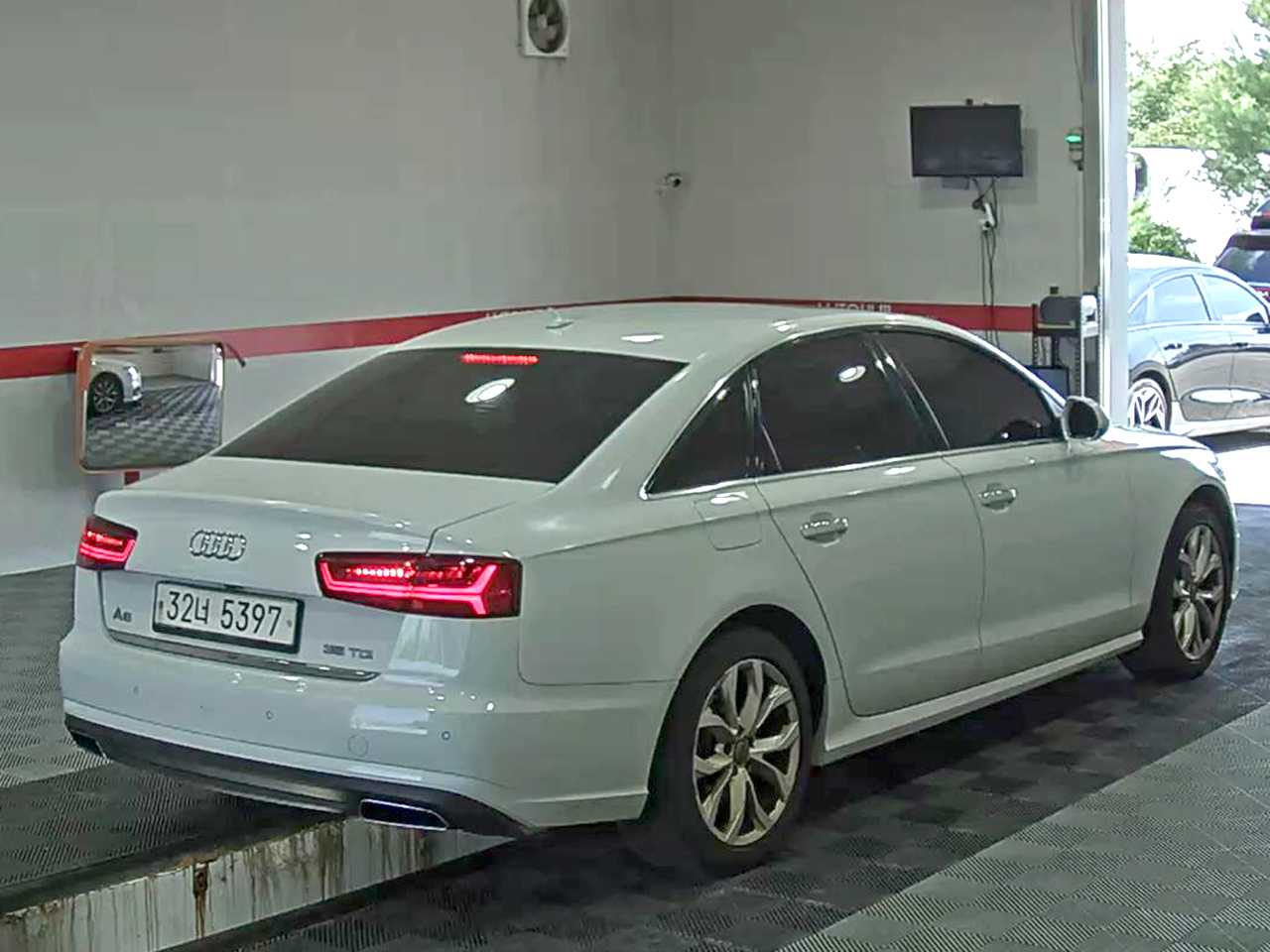 Audi A6-gal_4