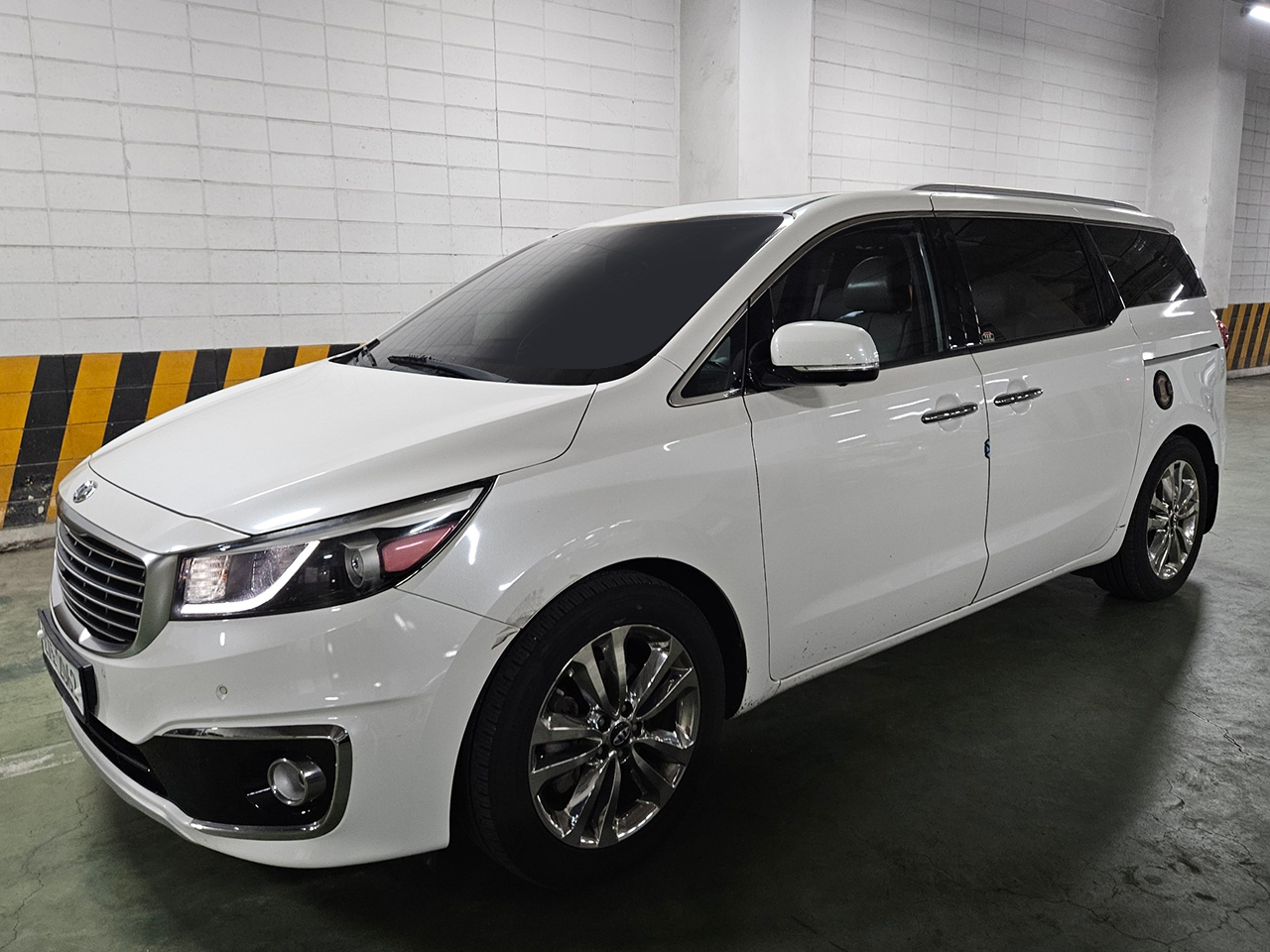 Kia Carnival-gal_4