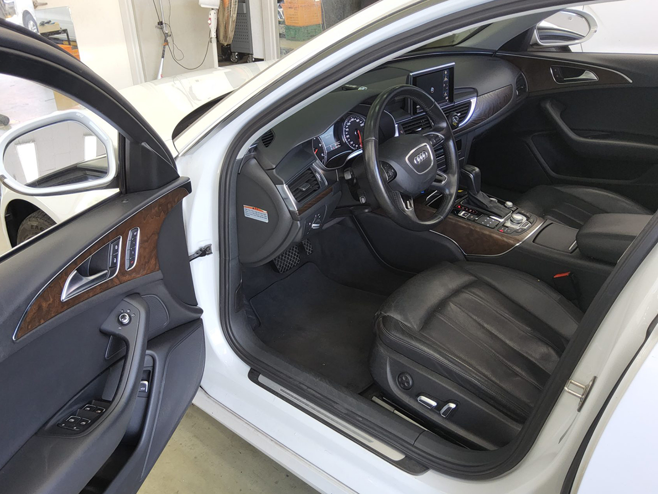 Audi A6-gal_9