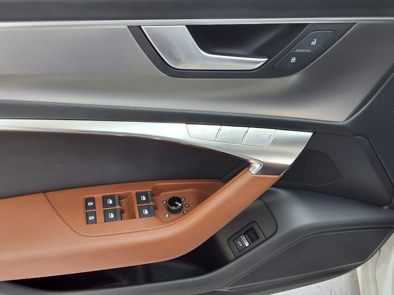 Audi A6-gal_11
