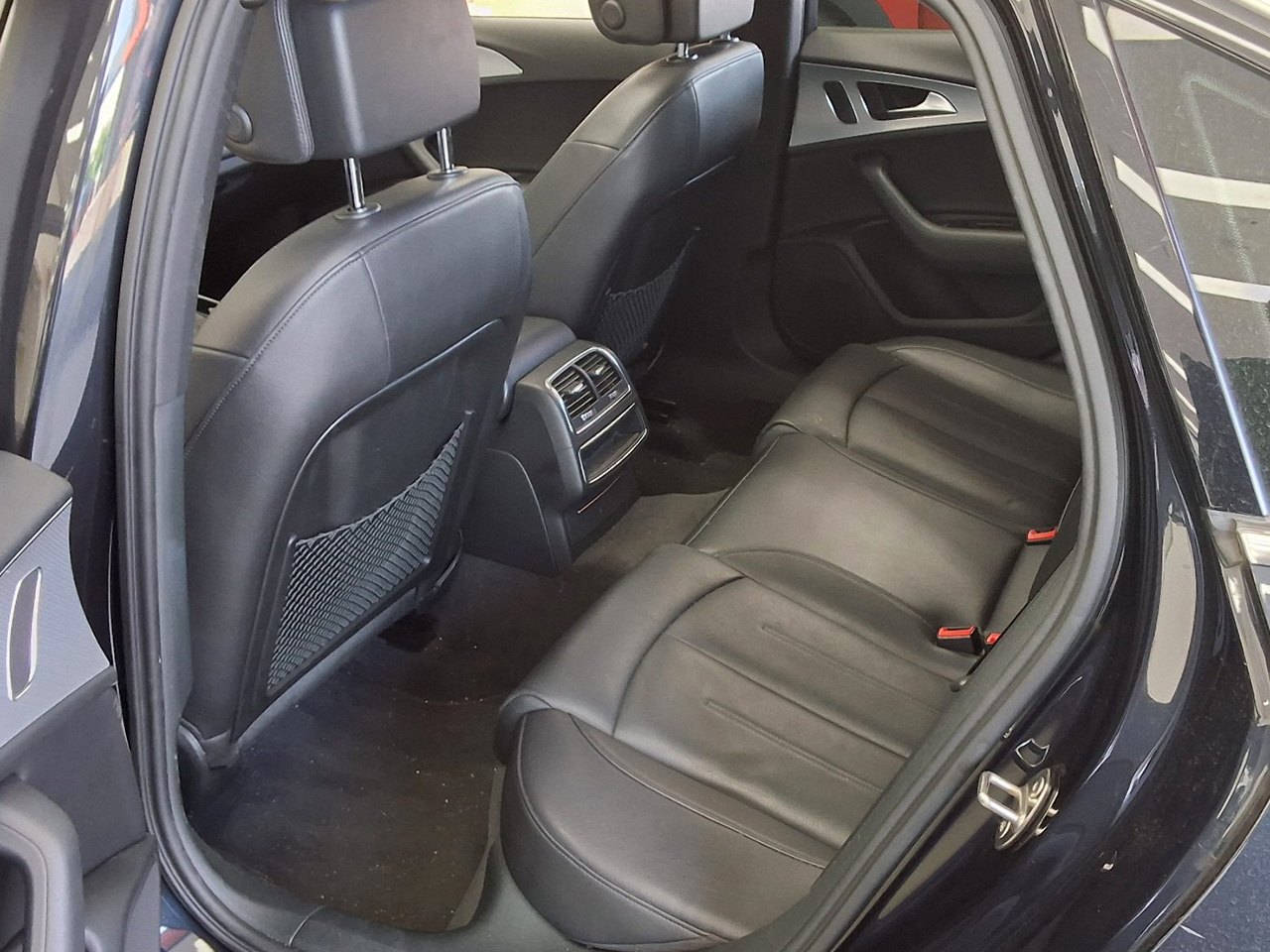 Audi A6-gal_13