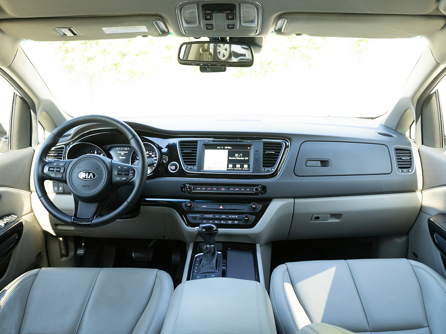 Kia Carnival-gal_6