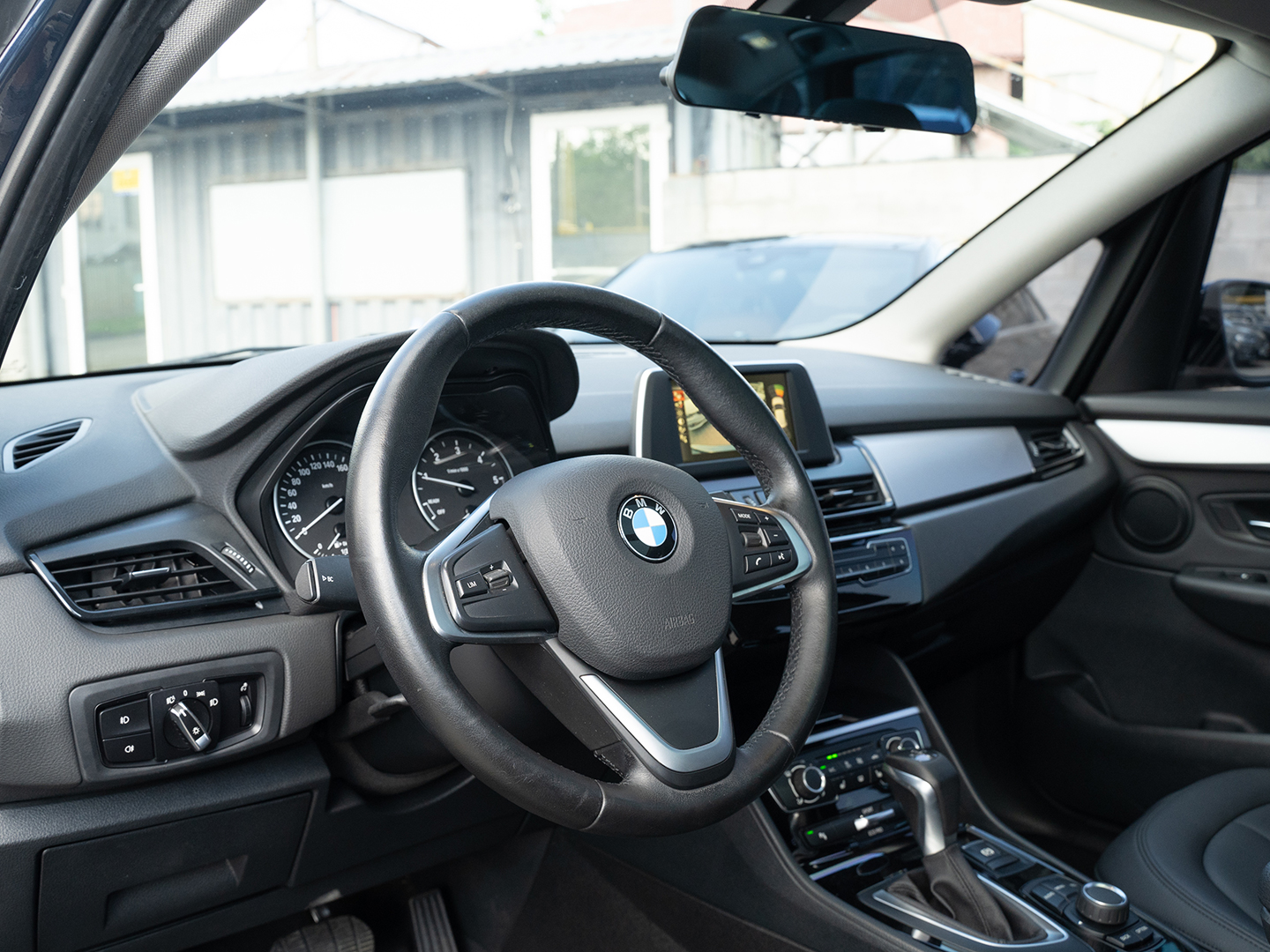 BMW 2-gal_12