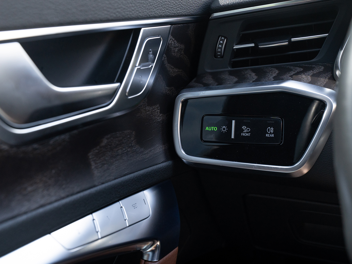 Audi A6-gal_10