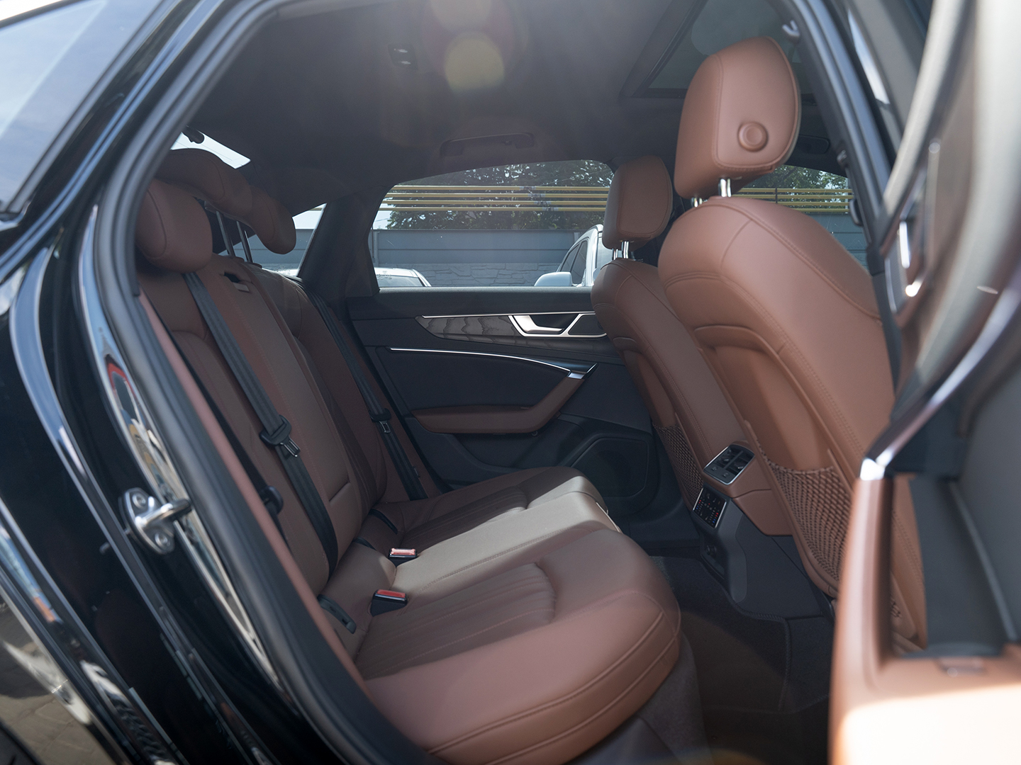 Audi A6-gal_18