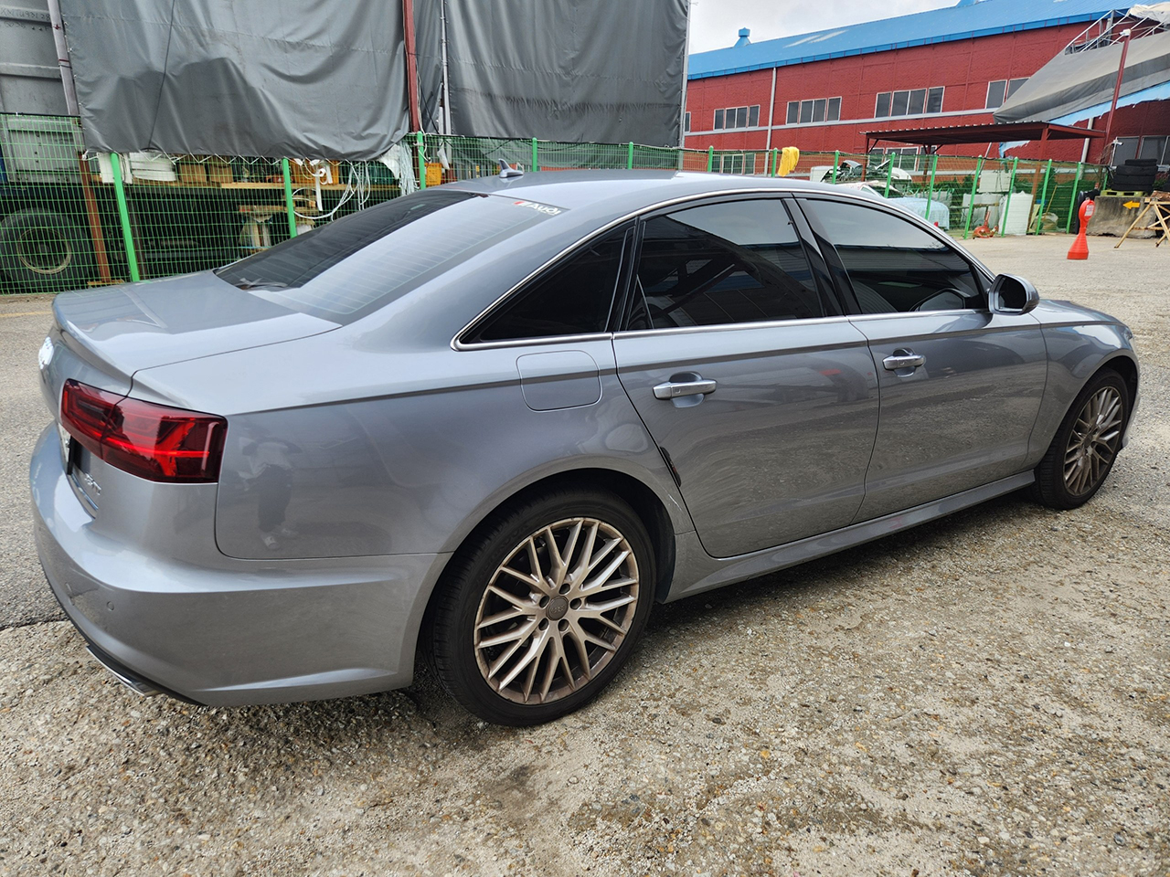 Audi A6-gal_3