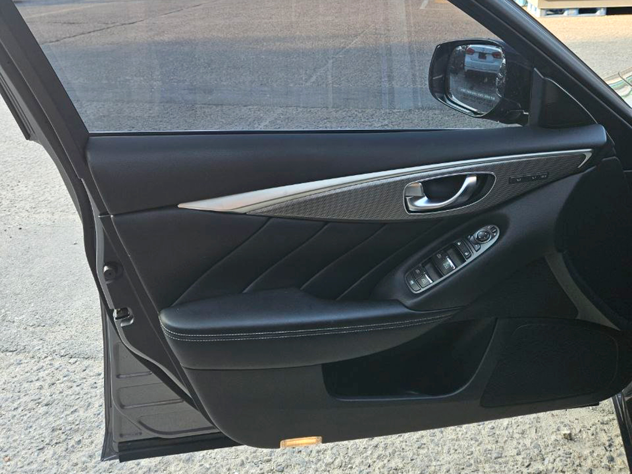 Infiniti Q50-gal_9