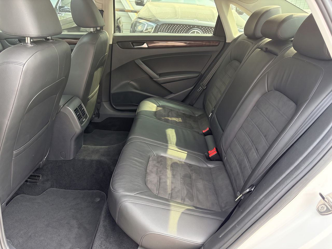 Volkswagen Passat-gal_16