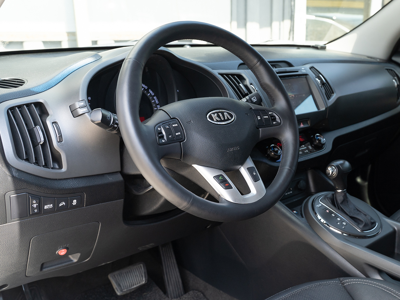 Kia Sportage-gal_11