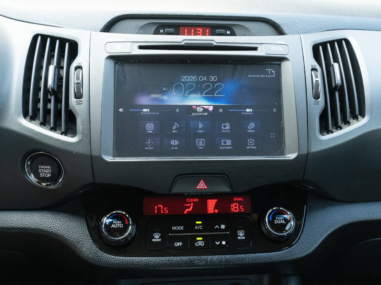 Kia Sportage-gal_13
