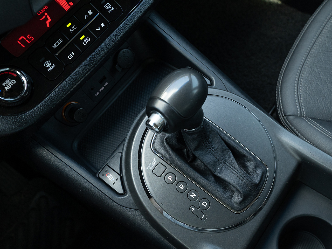 Kia Sportage-gal_15