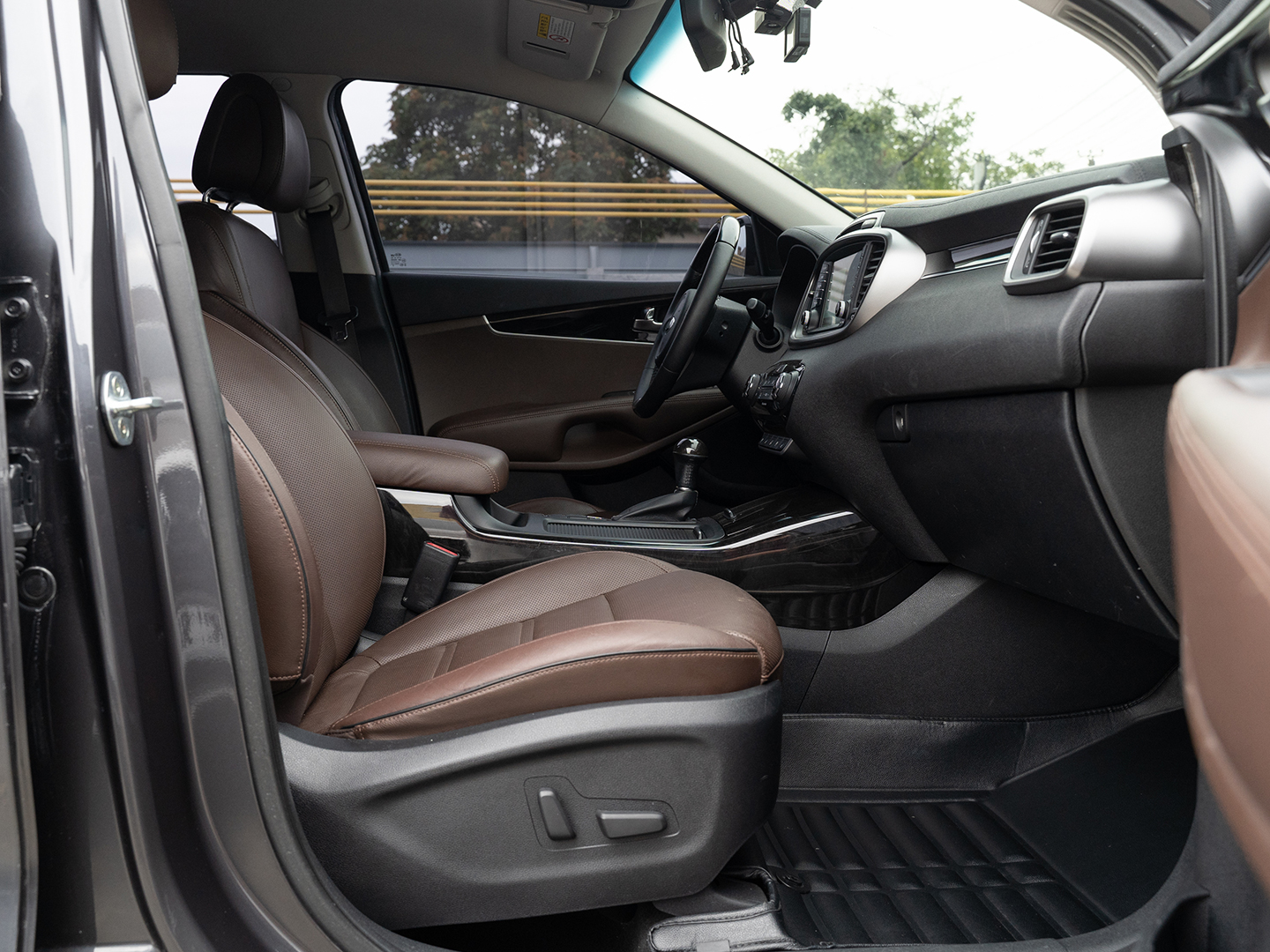 Kia Sorento-gal_16