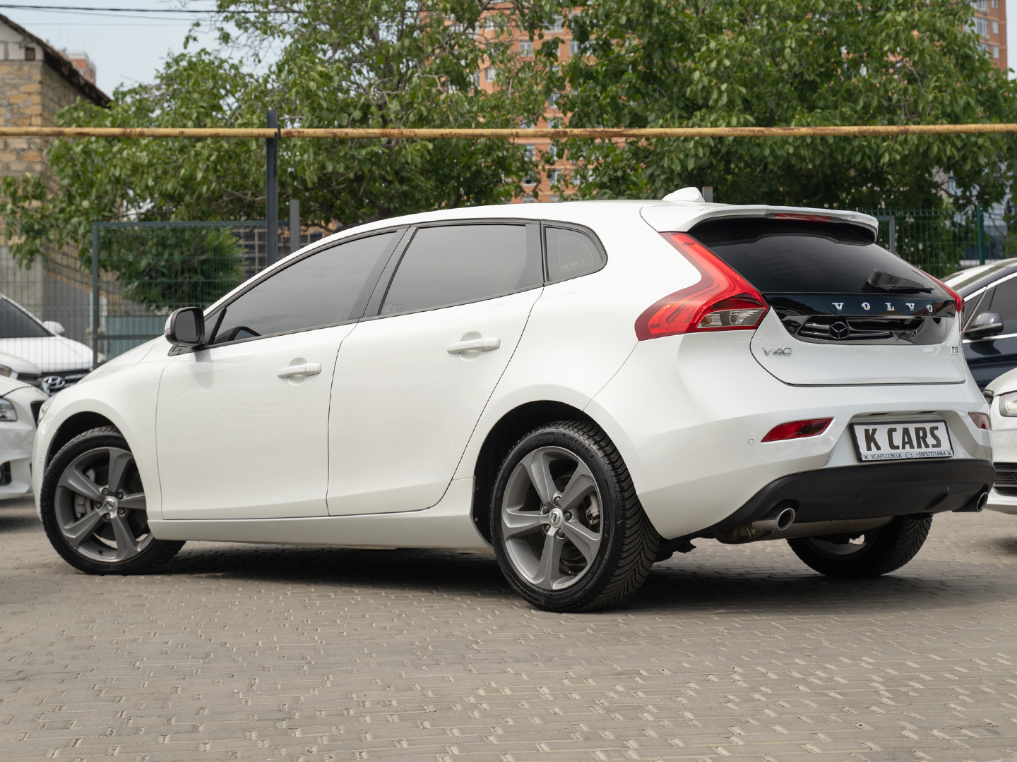 VOLVO V40-gal_2
