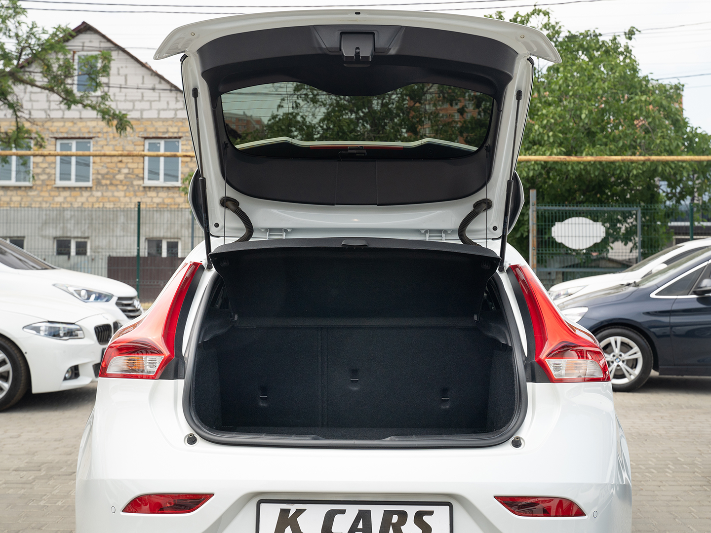 VOLVO V40-gal_4