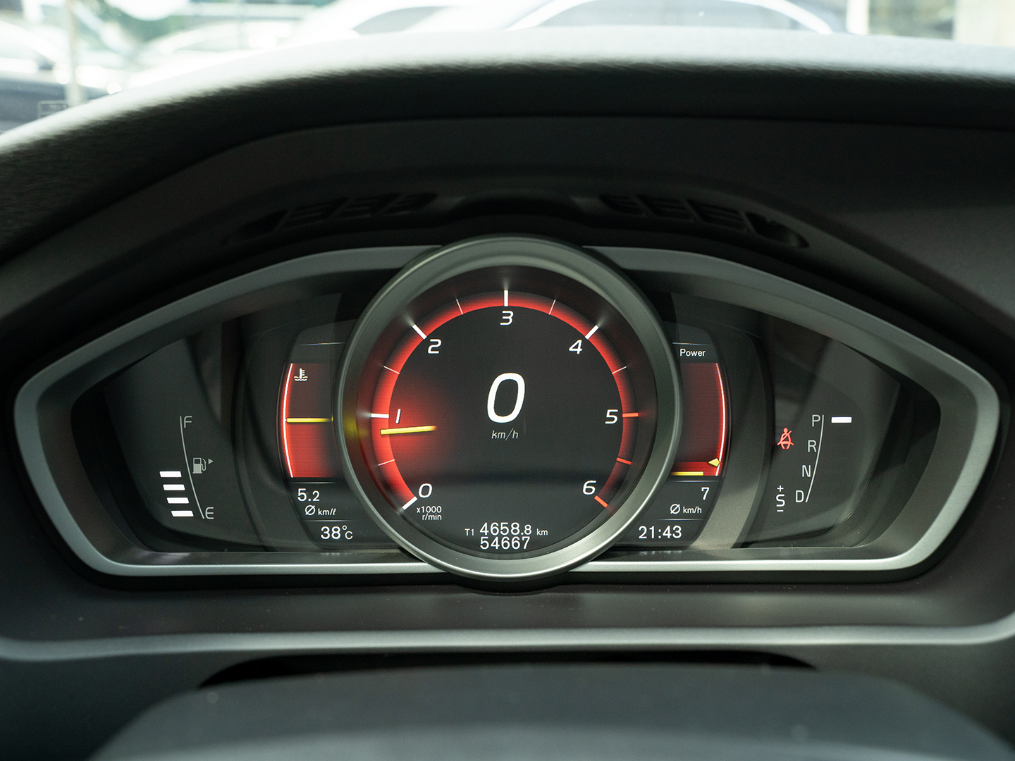 VOLVO V40-gal_7