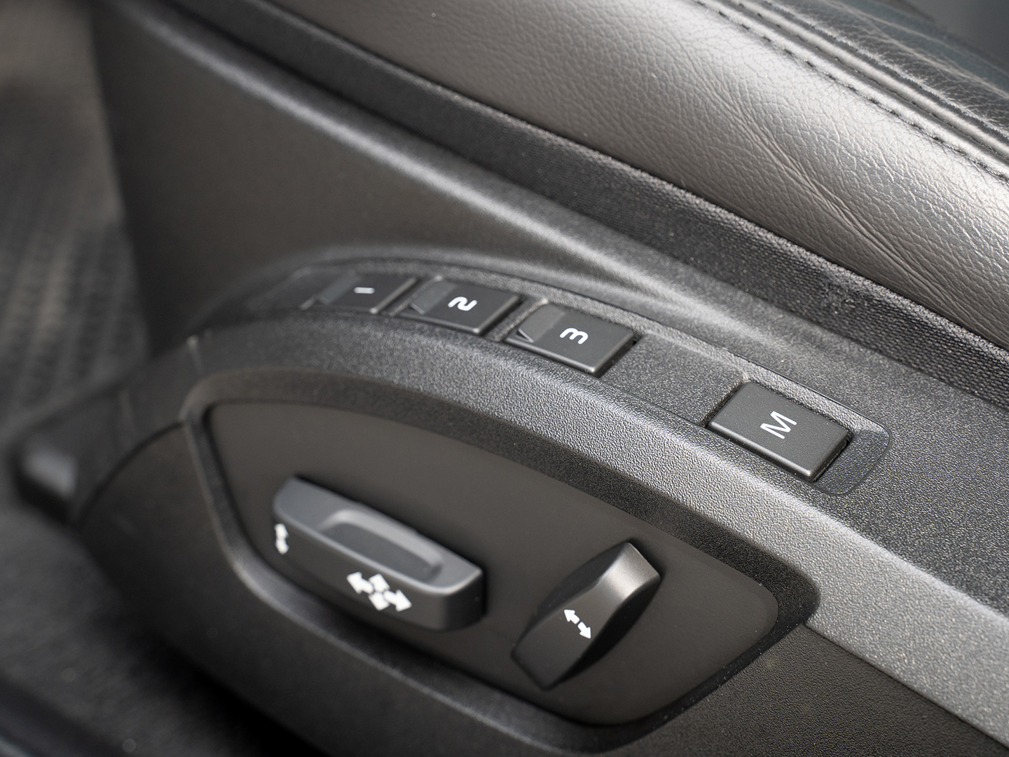 VOLVO V40-gal_9