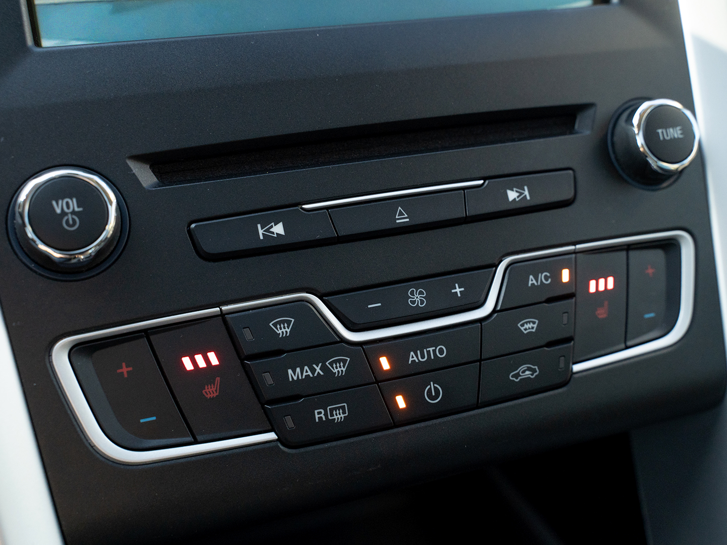 FORD MONDEO-gal_15