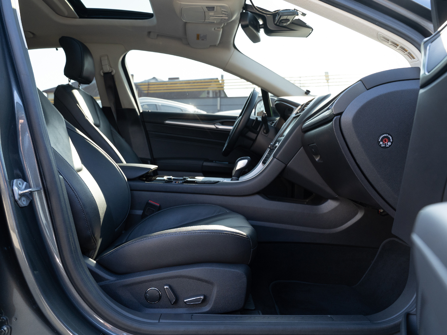 FORD MONDEO-gal_17