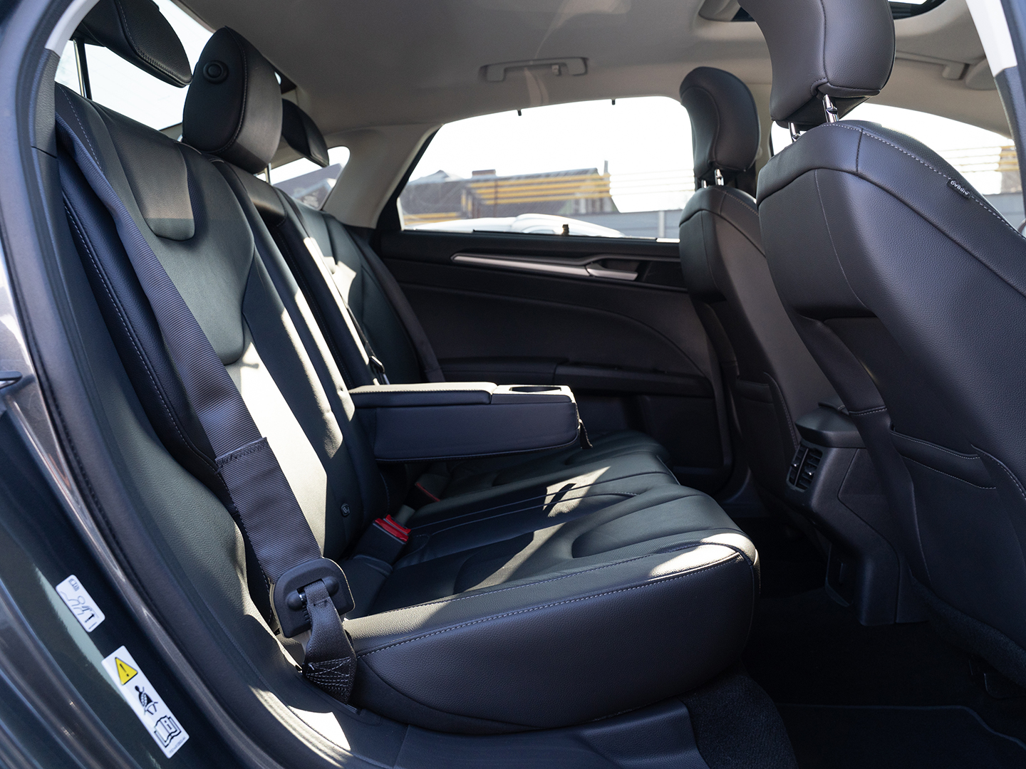FORD MONDEO-gal_20