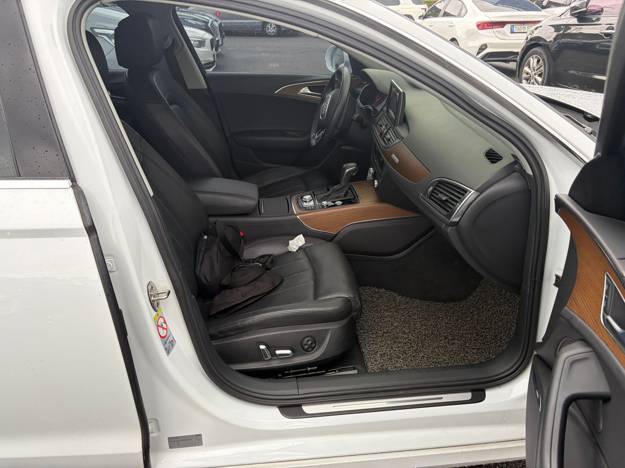 AUDI A6-gal_7