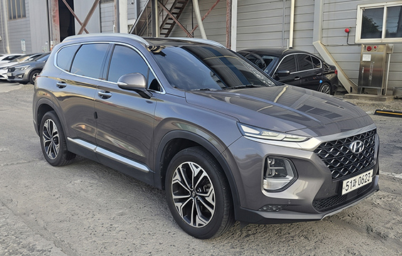 Hyundai Santa