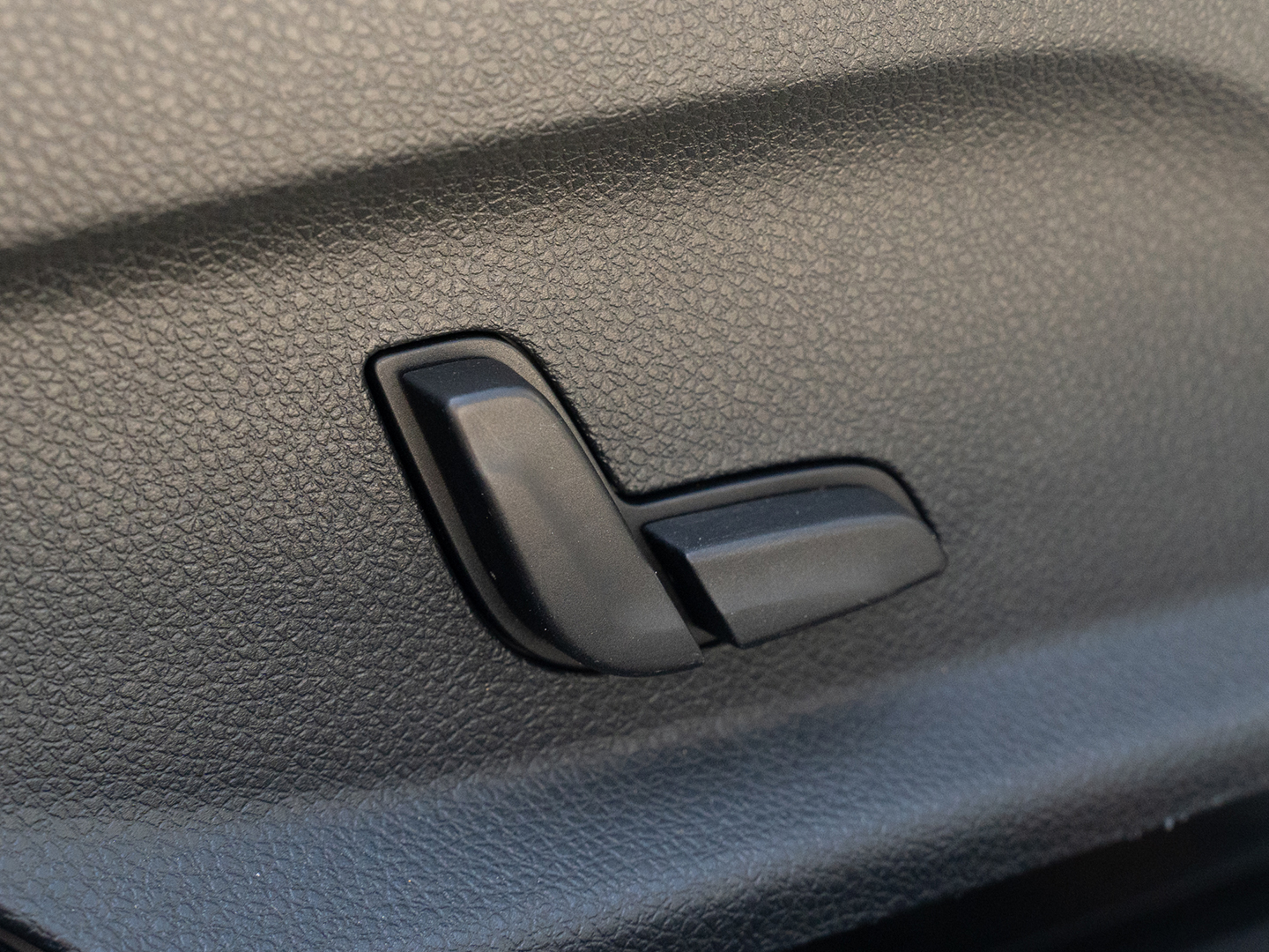 MERCEDES-BENZ C200-gal_16