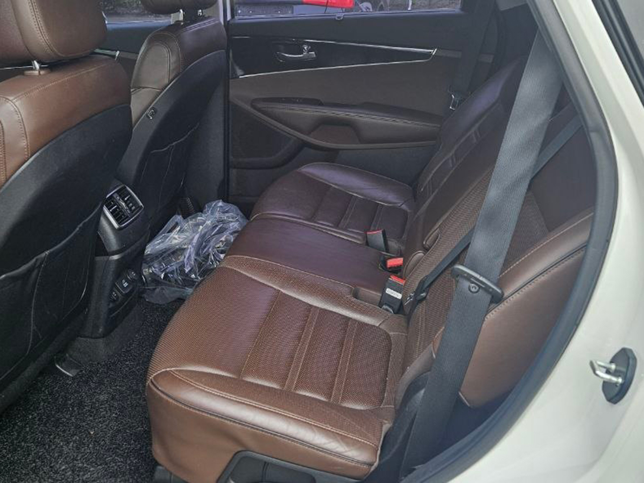 Kia Sorento-gal_17