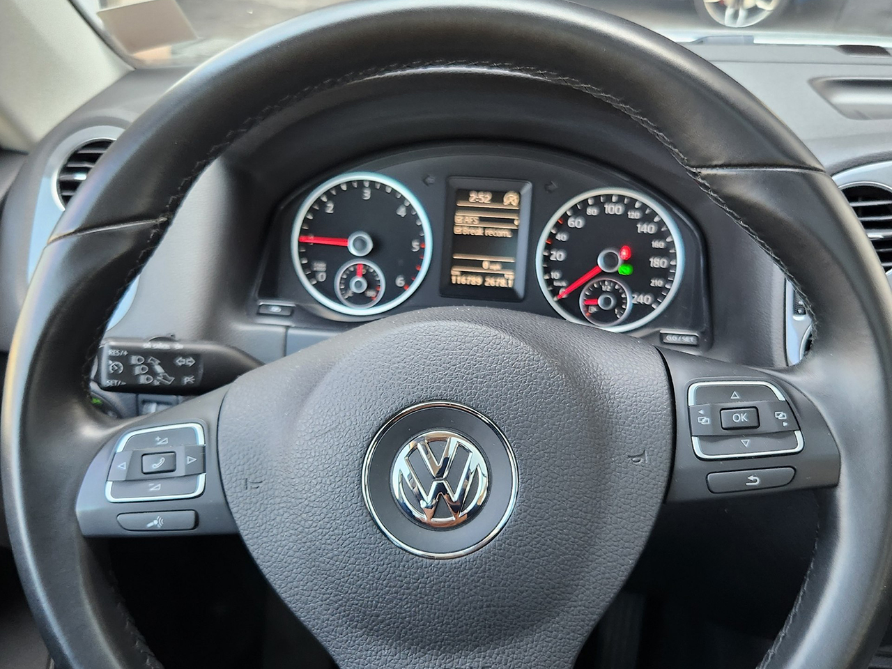 Volkswagen Tiguan-gal_7