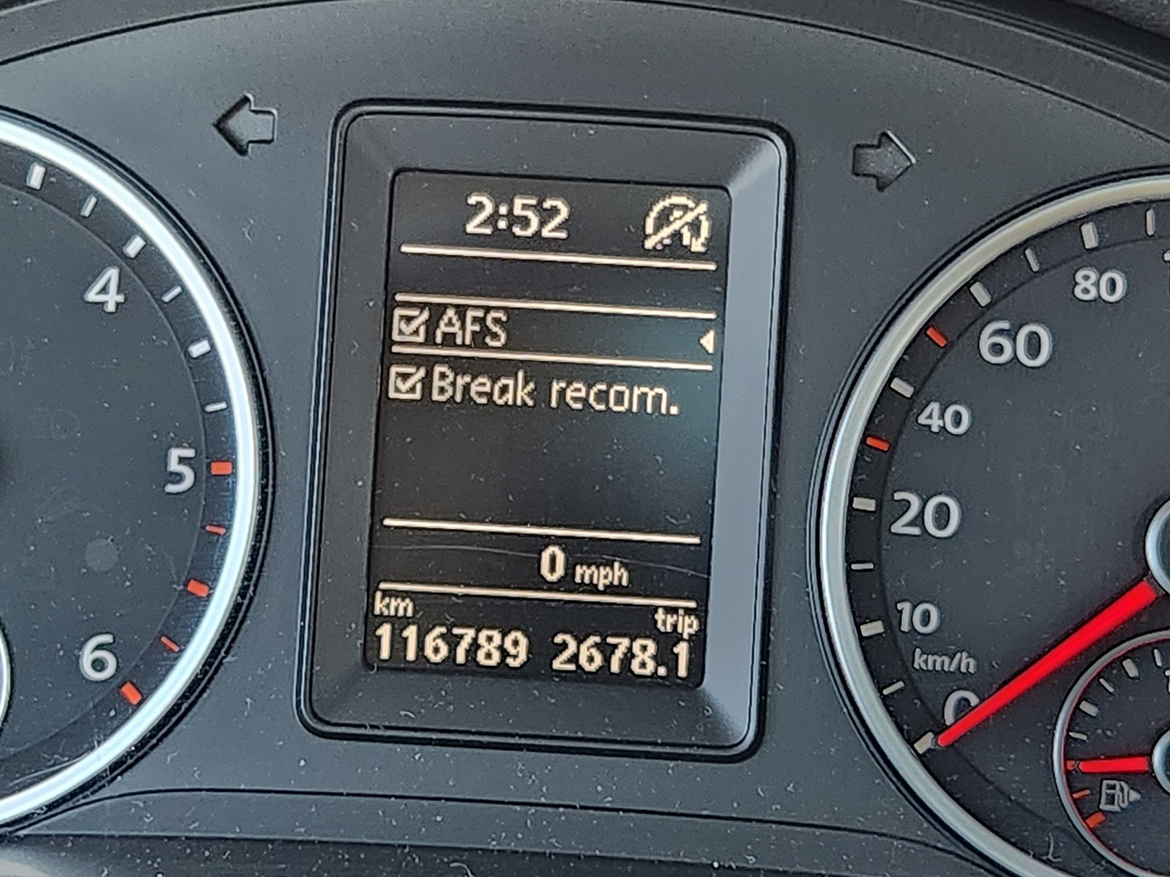 Volkswagen Tiguan-gal_8