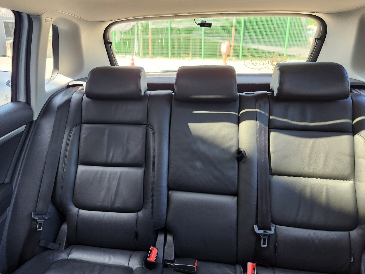 Volkswagen Tiguan-gal_12