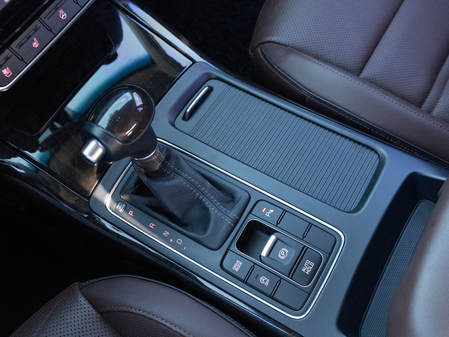KIA-sorento-2016-gal_13