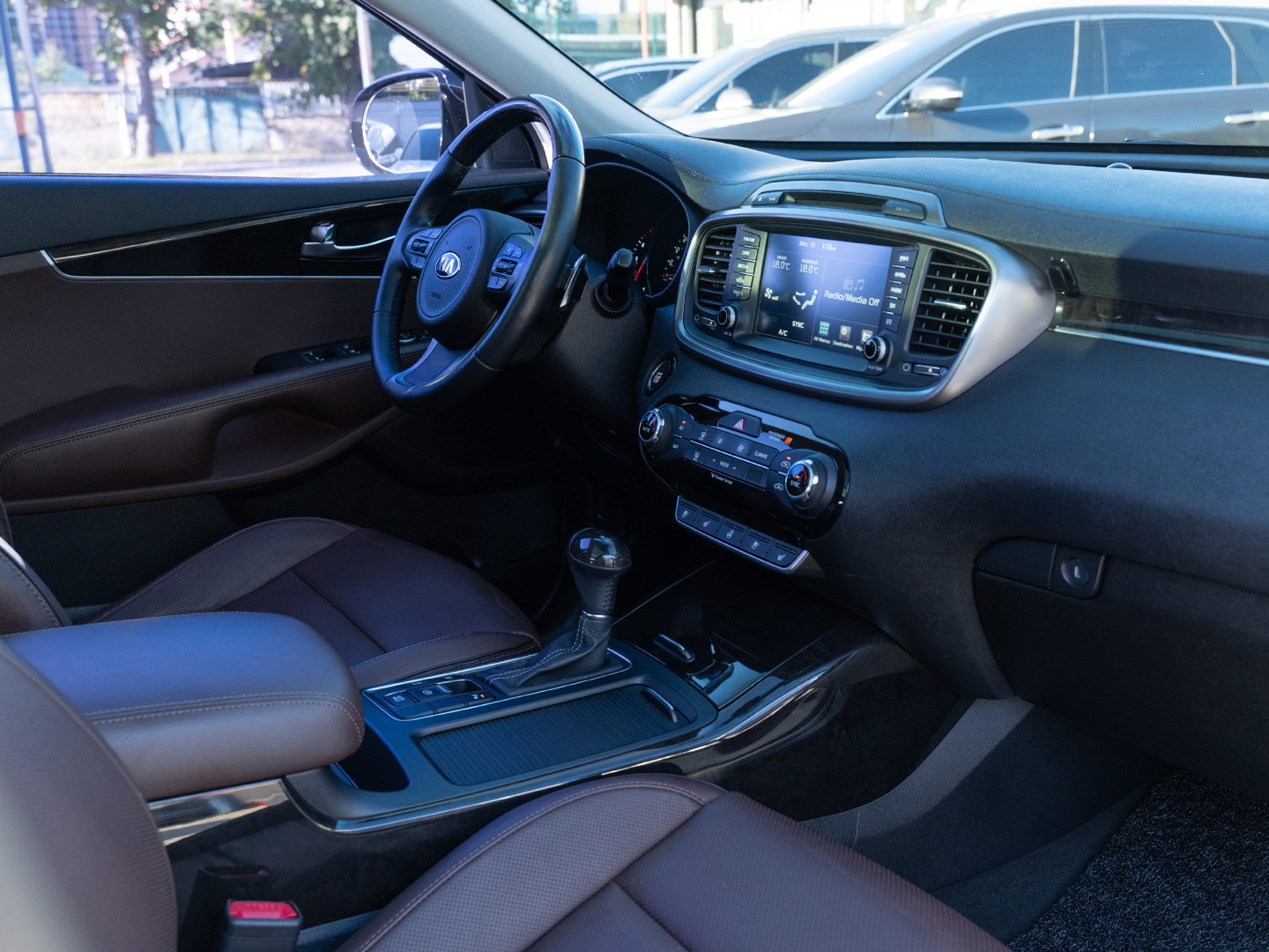KIA-sorento-2016-gal_17